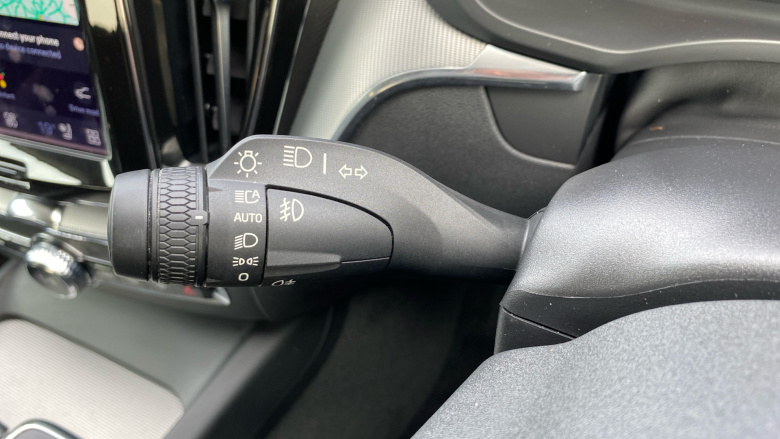 Volvo XC60 2.0 B5P Plus Dark 5dr AWD Geartronic Petrol Estate